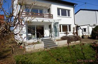 Haus kaufen in 65239 Hochheim am Main, Gepflegtes Wohnhaus mit ca. 232 m² Wohnfl., ca. 556 m² Grundstfl., zu verkaufen