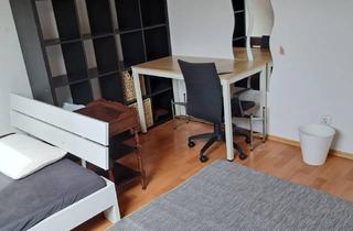 WG-Zimmer mieten in Rosenackerweg, 71634 Ludwigsburg, Helles Zimmer in 4er WG