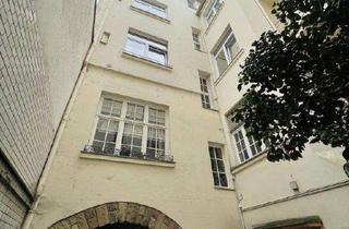 Wohnung kaufen in 56068 Mitte, Schicke Altbauwohnung mit Dachterrasse in der südlichen Vorstadt von Koblenz. Vermietet!