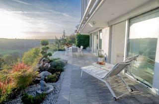 Wohnung kaufen in 71336 Waiblingen, Wohnen mit Weitblick - große Terrasse mit japanischem Garten - Wintergarten - moderne Einbauküche