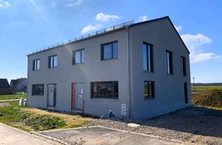 Doppelhaushälfte kaufen in Nikolausweg, 93092 Barbing, Moderne Doppelhaushälfte als Ausbauvariante
