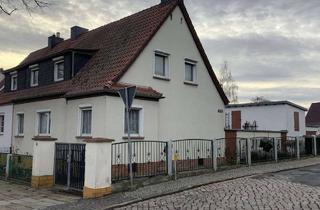 Doppelhaushälfte kaufen in Dreileber Straße, 39164 Wanzleben, Grundsolide Doppelhaushälfte mit Stall und Garten