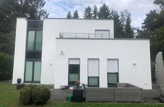 Villa kaufen in 21220 Seevetal, Moderne Bauhausvilla mit 274 m2 Wohn- und Nutzfläche auf großem Grundstück in Seevetal zu verkaufen