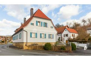 Haus kaufen in 96231 Bad Staffelstein, Idyllisches Dreifamilienhaus mit Stil: Garage, Carport, Innenhof, Nebengebäude, Felsenkeller & mehr