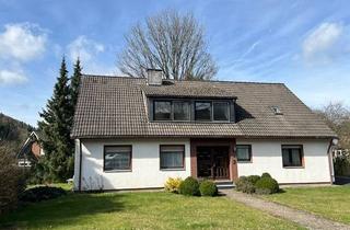 Haus kaufen in 57319 Bad Berleburg, Bad Berleburg - Geräumiges Zweifamilienhaus mit großem Grundstück in Bad Berleburg-Wemlighausen