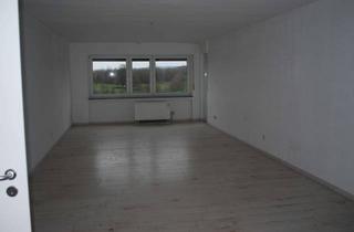 Wohnung mieten in 56428 Dernbach (Westerwald), 3-Zimmer-Wohnung mit Balkon, Aufzug, Stellplatz - Dernbach