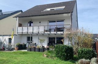 Wohnung kaufen in 53757 Sankt Augustin, SANKT AUGUSTIN tolle 3 Zi. ETW im 3 Parteienhaus mit ca. 73 m² Wfl. Balkon, großer Keller, Garten