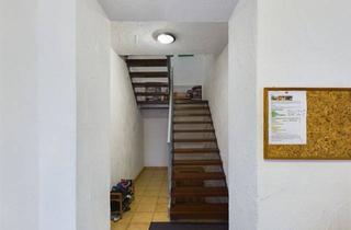 Doppelhaushälfte kaufen in 66578 Schiffweiler, Für Kapitalanleger: gut vermietetes Mehrfamilienhaus in Schiffweiler!