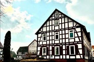 Haus kaufen in 35039 Marburg, Marburg - Großzügiges Fachwerkhaus mit Scheune und Garten mitten in Rosen