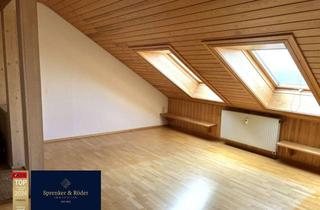 Wohnung kaufen in 79822 Titisee-Neustadt, Dachgeschosswohnung mit KFZ-Stellplatz in schöner Lage