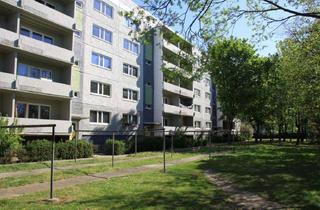 Wohnung mieten in Kurze Straße, 17034 Datzeviertel, sonnige 4-Raum Wohnung mit Balkon im 4.OG sucht freundliche Familie NEU