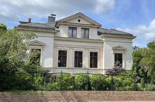 Villa kaufen in Niemegker Straße 36, 14806 Bad Belzig, Herrschaftliche Villa mit romantischem Garten