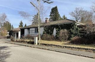 Haus kaufen in 82152 Krailling, Krailling / Würmtal / Villenlage - Schönes Grundstück bebaut mit renovierungsbedürftigem Bungalow