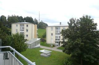 Wohnung mieten in Steinhalde 19, 08209 Auerbach/Vogtland, sonnige, kleine 3-Raum-Wohnung mit Balkon in bester Wohnlage