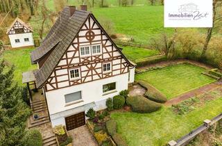 Haus kaufen in 57610 Altenkirchen, Wohnhaus mit historischem Charme in Alleinlage
