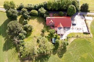 Haus kaufen in 26452 Sande, Sande - Sanierter Resthof Gulfhof in Alleinlage in Friesland!