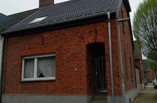 Haus kaufen in Bismarkstraße 43, 46419 Isselburg, Für Handwerker ! neues Dach ist gerade fertiggestellt, ca. 100m² Wohnfläche u. 4-5 Zimmer möglich
