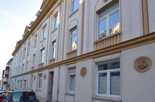 Wohnung kaufen in 42277 Wuppertal, Großzügige und helle Altbau Wohnung 3 Zimmer-renoviert!