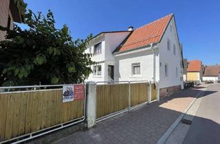 Einfamilienhaus kaufen in Wilhelmstraße 30, 76467 Bietigheim, Gepflegtes Einfamilienhaus mit 3 Garagen und viel mehr! Der Umzug kann kommen...