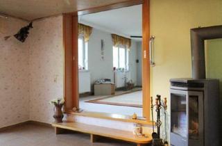 Wohnung mieten in 09328 Lunzenau, 5-Zimmer mit Kaminofen, Balkon, Einbauküche und tollem Ausblick