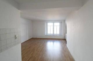 Wohnung mieten in 09322 Penig, Single-Wohnung im Zentrum von Penig mit grünem Innenhof !