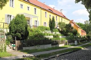 Haus kaufen in 66280 Sulzbach, + 2-Familienhaus mit Einliegerwohnung und Garage +