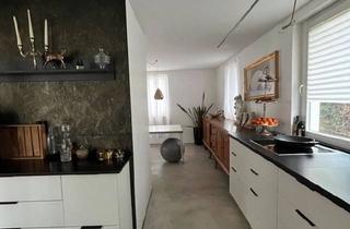 Haus kaufen in 72555 Metzingen, Metzingen - Teil renoviertes Haus mit Einliegerwohnung in Burladingen