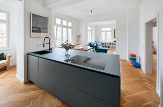 Wohnung kaufen in 70597 Stuttgart, Stuttgart - Exklusive 5-Zimmer-Wohnung in Jugendstilvilla