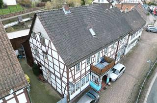 Haus kaufen in 37632 Eschershausen, Erbstück der Geschichte: Fachwerkhaus von 1824