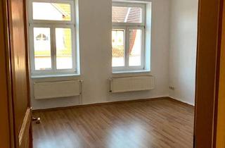 Wohnung mieten in Rosa-Luxemburg-Straße 7, 39387 Oschersleben (Bode), Gepflegte 3-Raum-Wohnung mit Balkon in Oschersleben ab 1.7. zu vermieten