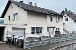 Haus kaufen in 51766 Engelskirchen, Schönes Zweifamilienhaus mit großem Grundstück, Sauna, Garage, Sommerküche. TOP LAGE