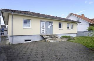 Haus kaufen in 76877 Offenbach, Einfach einziehen: Winkelbungalow mit großem, sonnigen Garten, Pool, Terrasse und Freisitz