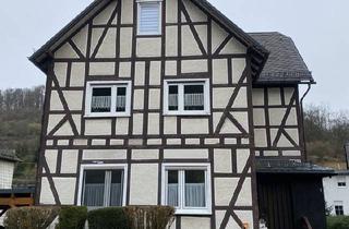 Haus kaufen in 35690 Dillenburg, Dillenburg - Kernsaniertes Fachwerkhaus mit Charme zum Sofortbezug
