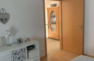 Wohnung mieten in Aichacherstraße, 86568 Hollenbach, Ansprechende und neuwertige 3-Zimmer-Maisonette-Wohnung mit geh. Innenausstattung mit Balkon