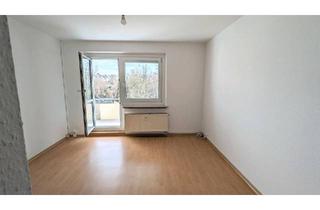 Wohnung kaufen in 09122 Chemnitz, Chemnitz - Frisch renoviert -3-Zimmer- Küche- Bad- Balkon - von privat -