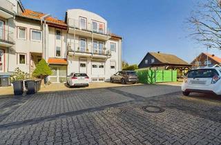 Wohnung kaufen in 52372 Kreuzau, Kreuzau-Drove: Helle Dachgeschosswohnung mit zwei Balkonen in gepfl. Dreifamilienhaus