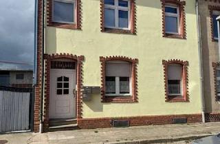 Haus kaufen in 39590 Tangermünde, 3-Familienhaus-Reihenmittelhaus- in der Elbestadt Tangermünde