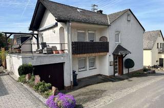 Doppelhaushälfte kaufen in Bergweg 10, 54497 Morbach, Frisch renovierte 3-Zimmer-Doppelhaushälfte in Morbach