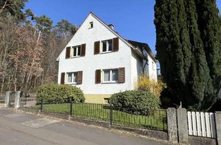 Haus kaufen in 65779 Königstein im Taunus, Provisionsfrei! 2-Familienhaus direkt am Wald mit großem Sonnengrundstück in Königstein-Schneidhain