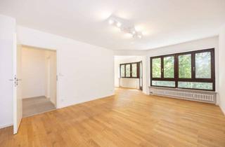 Wohnung kaufen in Herzog-Arnulf-Straße, 85604 Zorneding, Hochwertig renovierte 3-Zi.-Whg. mit idealem Grundriss und 2 Balkonen