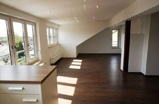 Wohnung kaufen in 94491 Hengersberg, Hengersberg - Helle 2,5 Zimmer Dachgeschosswohnung mit 91,5 m2