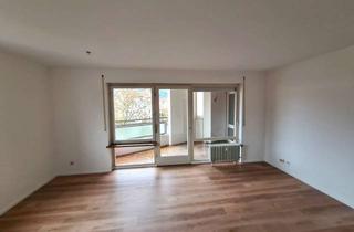 Wohnung kaufen in 79219 Staufen im Breisgau, Goßzügige drei Zimmer / Dachgeschosswohnung in Staufen
