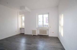 Wohnung kaufen in 26384 Heppens, Helle 2-Zimmer Wohnung im Hochparterre - nähe Villenviertel!