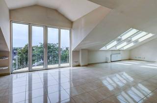 Wohnung kaufen in 63263 Neu-Isenburg, Lichtduchflutete Großwohnung mit Dachterrasse und schönem Ausblick!