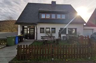 Haus kaufen in 59939 Olsberg, Zweifamilienhaus in Olsberg OT Gierskopp
