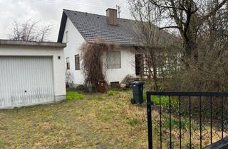 Einfamilienhaus kaufen in 86573 Obergriesbach, Sanierungsbedürftiges Einfamilienhaus auf großem Grundstück