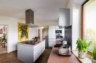 Immobilie mieten in Magnusstraße, 88048 Friedrichshafen, Geschmackvolle und geräumige Wohnung mit drei Zimmern sowie Balkon und Einbauküche in Friedrichshafen