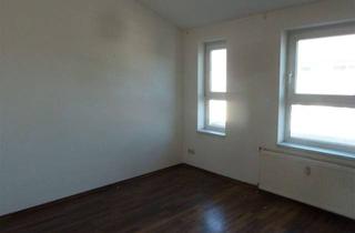 Wohnung kaufen in 08451 Crimmitschau, 2-Zi.-DG-ETW mit Fahrstuhl, Balkon und TG-Stellplatz