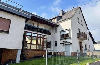 Haus kaufen in 56645 Nickenich, Zweifamilienhaus incl. Bürofläche (Appartement), Dachterrasse, Garten und Garagen in Nickenich