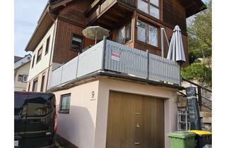 Haus kaufen in Schleifestr., 78147 Vöhrenbach, 1FWH mit ELW zum Preis einer Wohnung mit Garten und Terrasse!